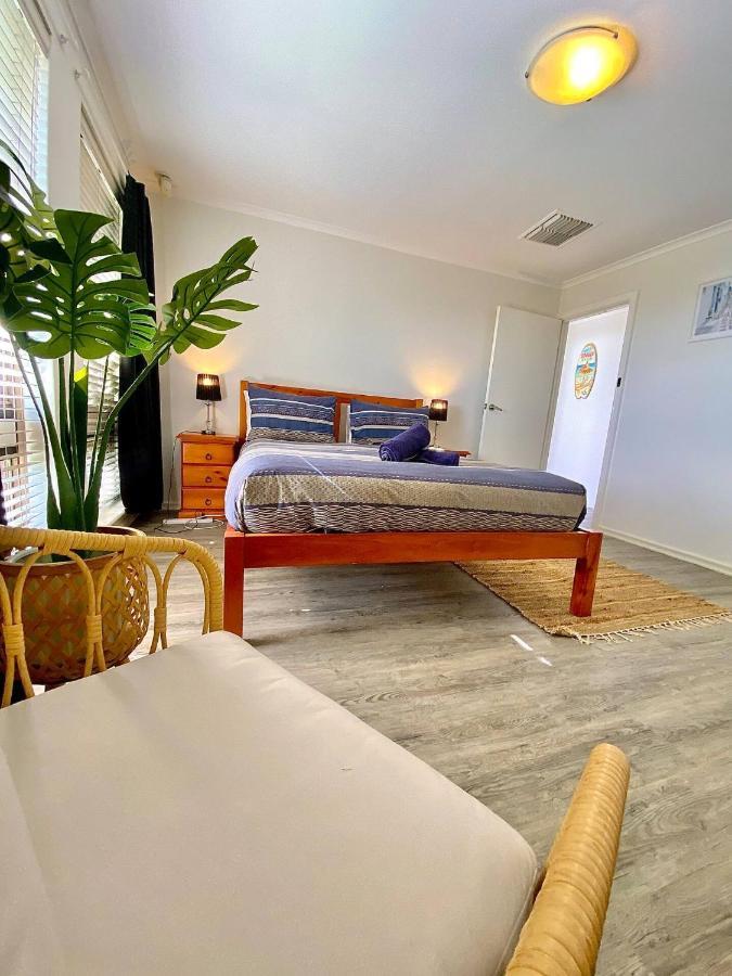 Beach House Opposite Ocean 4 Bed 2 Bathroom With Pool Geraldton Exterior foto